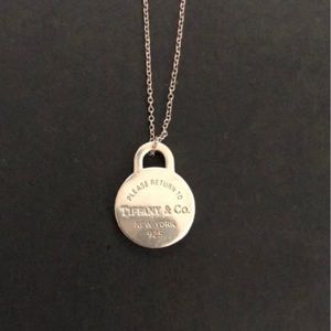 Tiffany & Co Return to Tiffany Round Tag Necklace